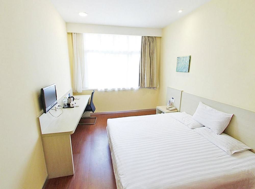 Hanting Express Shanghai Lujiazui Minsheng Road Exterior foto